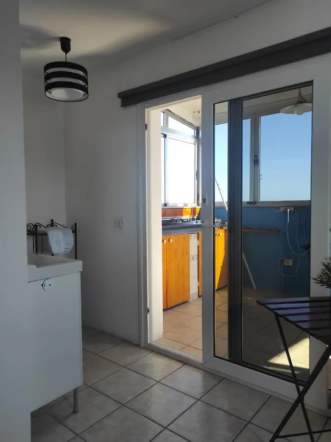 Apartamento Ático Arinaga con vistas , jacuzzi , terraza y barbacoa España