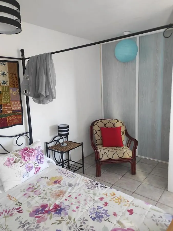 Apartamento Ático Arinaga con vistas , jacuzzi , terraza y barbacoa 0*,  España