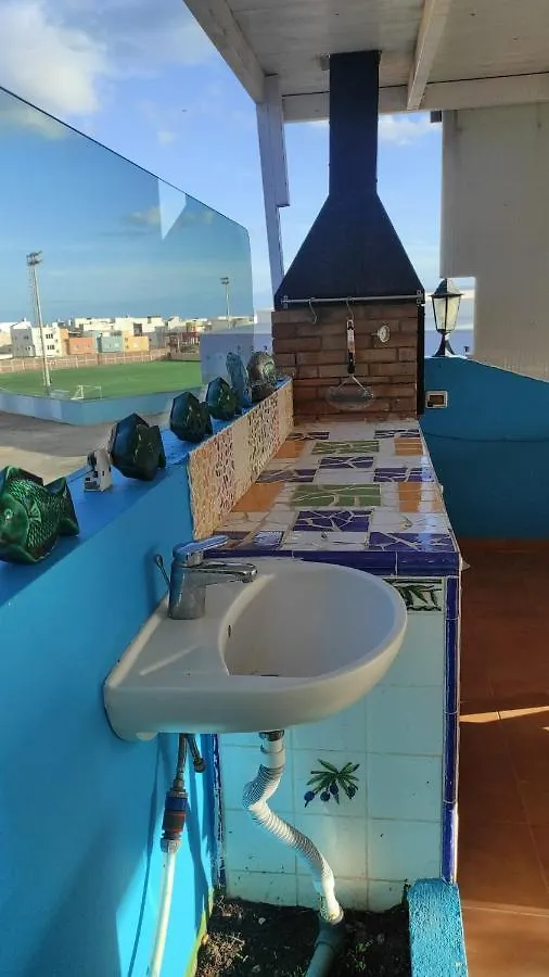 Apartamento Ático Arinaga con vistas , jacuzzi , terraza y barbacoa